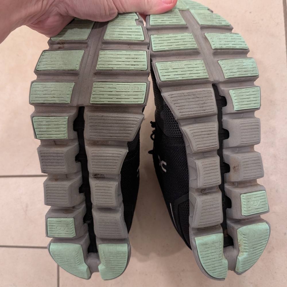 On Cloud 5 Running Shoe - Picture 4 of 4